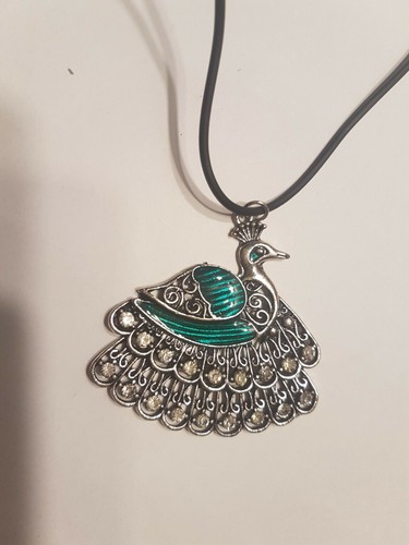 Kautschukkette mit pfau als - mit,